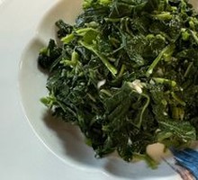 Cold-mixed wild vegetables