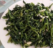 Cold-mixed wild vegetables