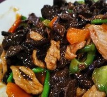 Stir-fried Meat with Mountain Mushrooms