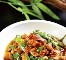 Spicy Pork with Flower Mushrooms