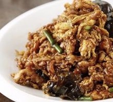 Sour Stir-Fried Egg with Wood Ear Mushrooms
