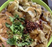 Fried Rice Noodles with Crispy Tofu