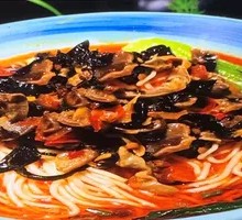 Sichuan-style Pepper Chicken Offal Noodles