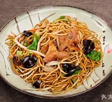 Pan-Fried Meat Noodles