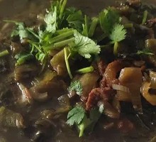 Sour Cabbage and Pork Noodles