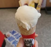 Vanilla Snowball Ice Cream