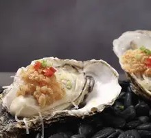 Steamed Oyster with Garlic and Vermicelli