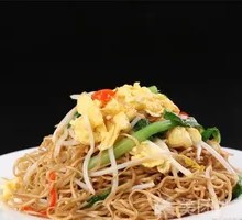 Egg and Beef Brisket Fried Noodles