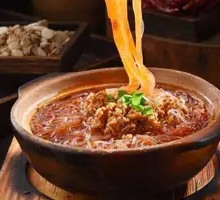 Braised Pork and Vermicelli in Clay Pot