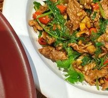 Stir-Fried Beef with Yellow Onion