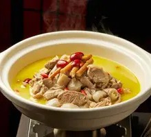 Nourishing Black Goat Stew with Vermicelli