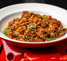 Stir-Fried Beef with Yellow Onion