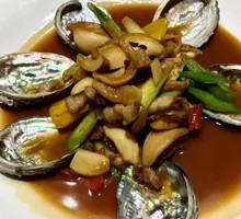 Steamed Abalone in Soy Sauce