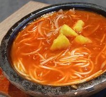 Tomato Beef Brisket Rice Noodles