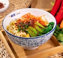 五彩时蔬辣子油泼面