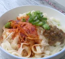 Beef Oil-Poured Noodles