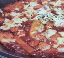 Stewed Chicken with Cheese and Rice Noodles in Clay Pot