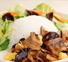 Wood Ear Mushroom and Pork Rice Bowl