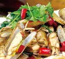 Spicy Stir-Fried Clams