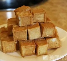 Braised Fish Dumplings in Clay Pot