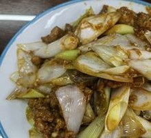 Scallion Stir-Fried Lamb