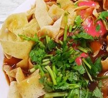 Fried Rice Noodles with Crispy Tofu