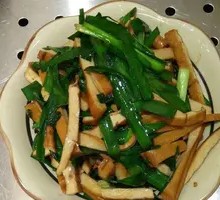 Braised Tofu with Leeks