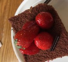 Red Velvet Strawberry Cake