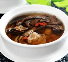 Duck Soup with Tea Tree Mushrooms