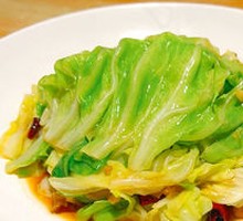 Fried Pork Rind with Cabbage