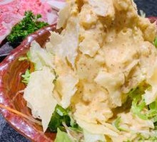 Molten Potato Crispy Salad