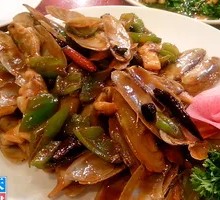 Spicy Stir-Fried Clams