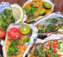 Thai-Style Raw Oyster Salad