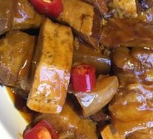 Braised Pork with Tofu Skin