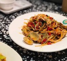 Spicy Stir-Fried Clams