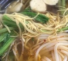 Single-serving Rice Noodles with One Meat Dish