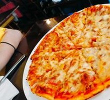 Pineapple Shrimp Olive Pizza