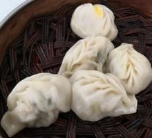Willow Leaf Steamed Dumplings