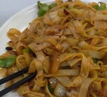 Spicy Beef Fried Rice Noodles