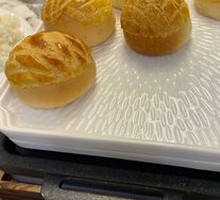 Freshly Baked Pineapple Bun