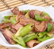 Green Pepper Stir-fried Tripe Slices