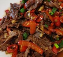 Eighteen-Second Raw Beef Stir-Fry