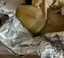 Braised Chicken Wrapped in Lotus Leaf with Garlic
