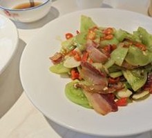 Green Tomato and Preserved Pork