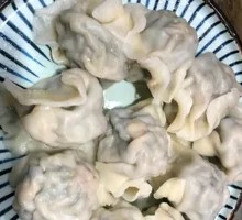 Fresh Pork and Bamboo Shoot Dumplings