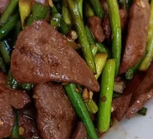 蒜苗炒猪肝