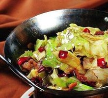 Spicy Pot-Braised Cabbage