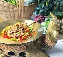 Stir-Fried Beef with Yellow Onion