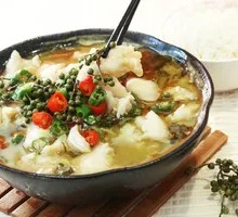 Green Sichuan Pepper Sour Cabbage Beef Noodle Soup