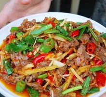 Stir-fried Beef with Sour Bamboo Shoots